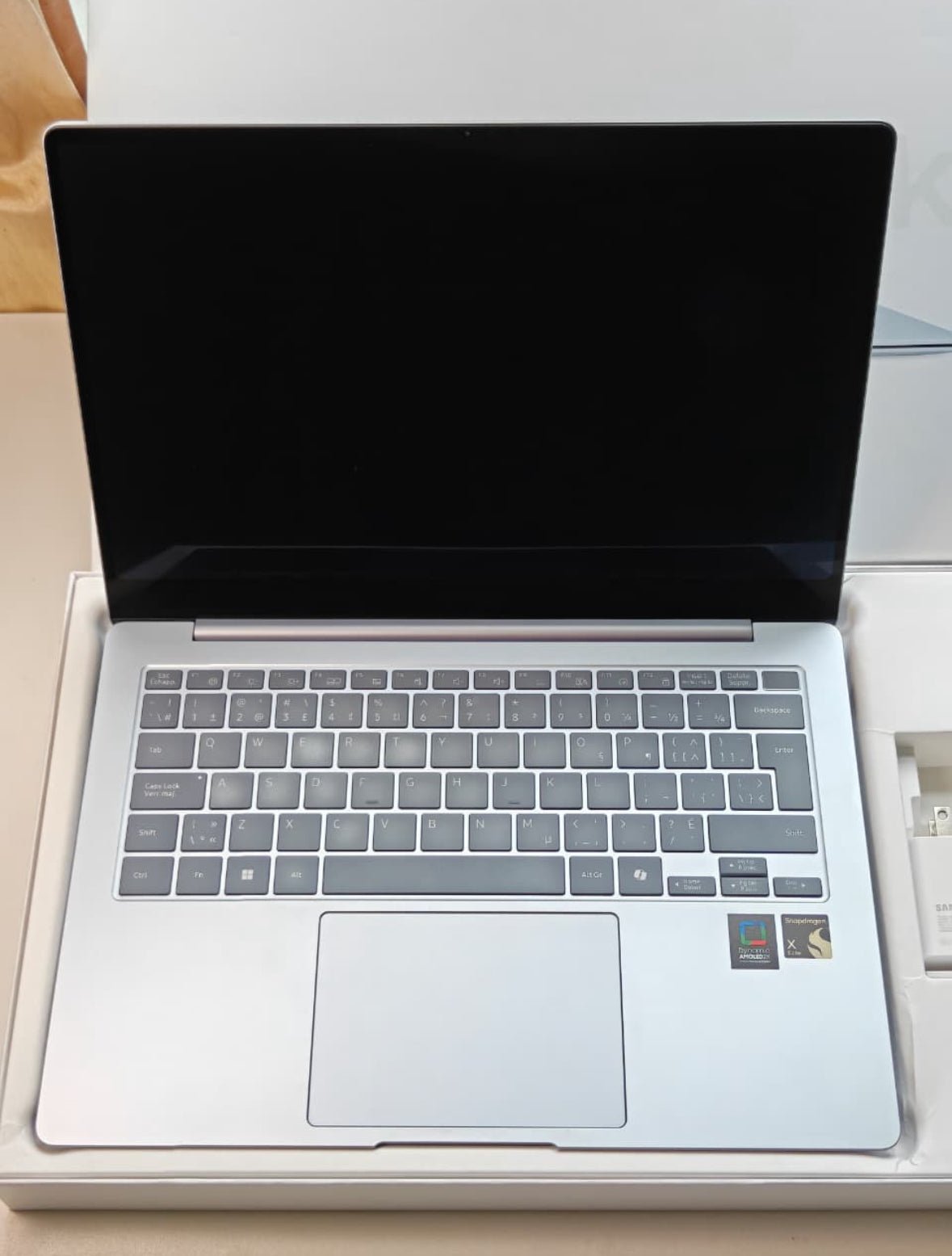 SAMSUNG GALAXY BOOK 4 EDGE 14 512GB - Netrox Electronics