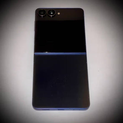 Samsung Galaxy Z Flip 7 256Gb - Netrox Electronics